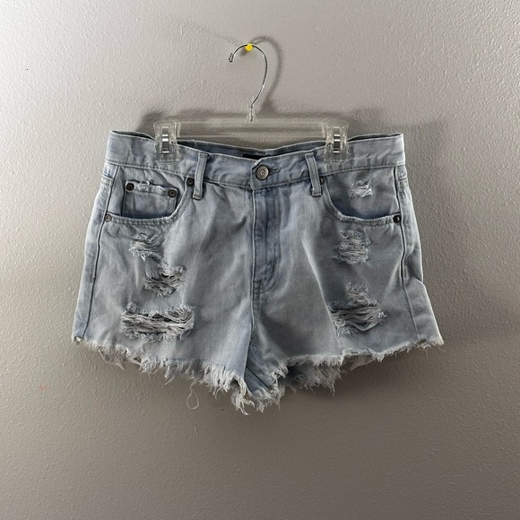 Aeropostale Women Light Blue Denim Jean Cheeky Shorts‎ Distressed Ripped size 8 - Picture 1 of 9